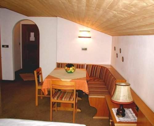 Apparthotel Taufenbrunn Parcines Bilik gambar